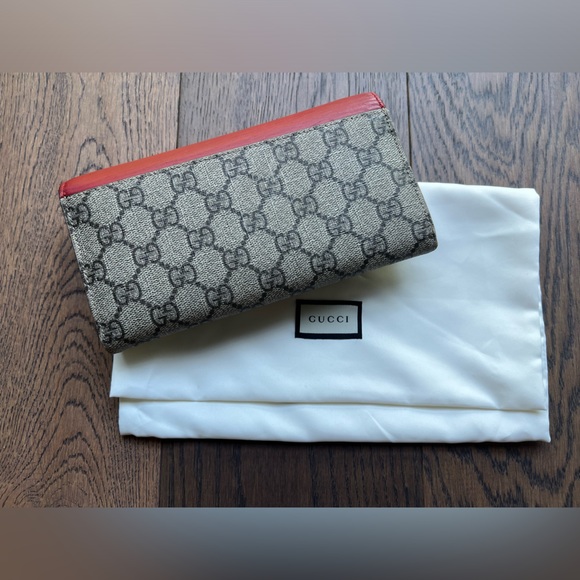 Gucci padlock wallet on a chain - Picture 3 of 12